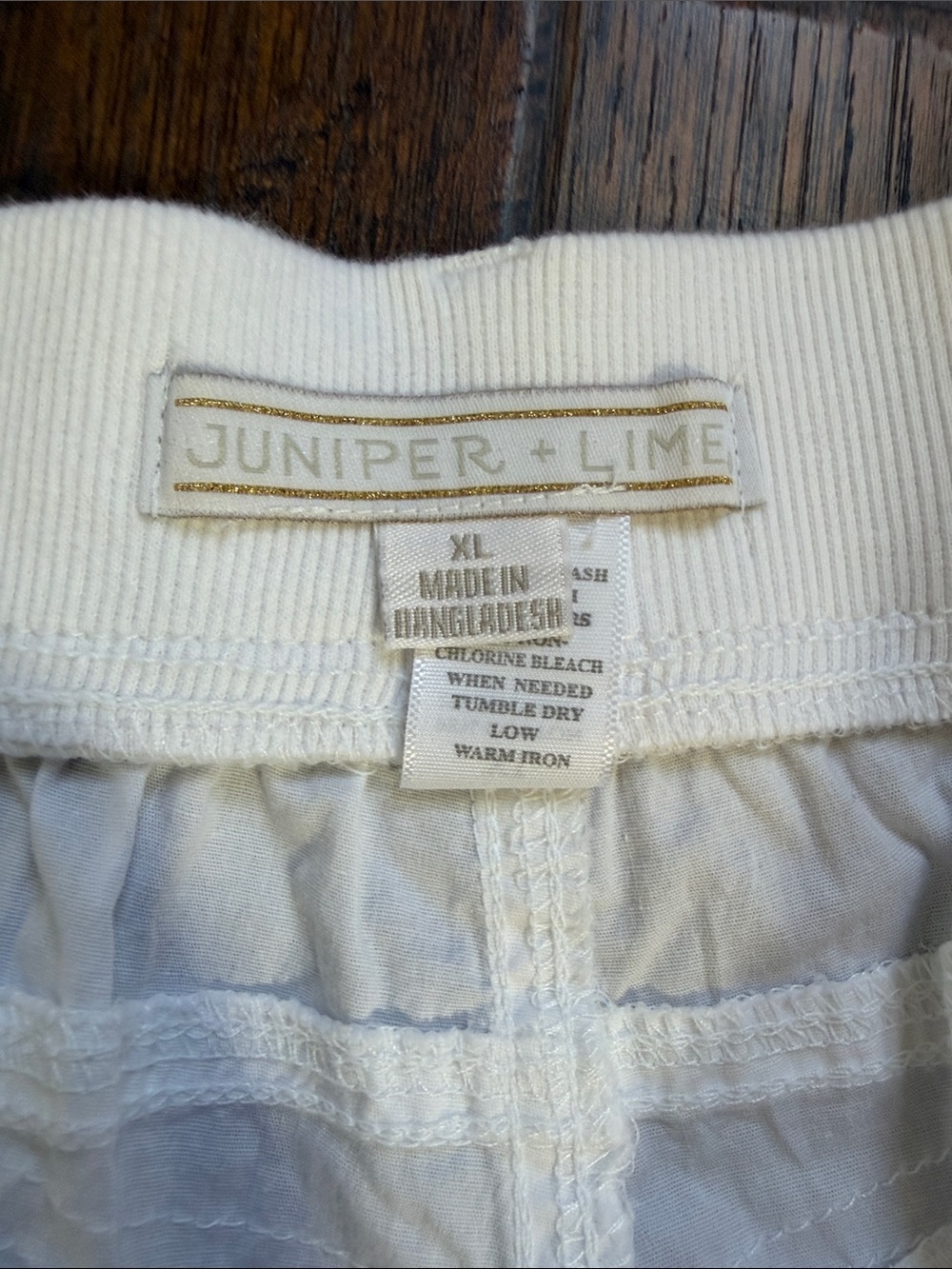 Women’s White Utility Cotton Bermuda Shorts - Picture 6 of 6